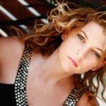 Dlaczego trudno nam rozstać się z ubraniami?