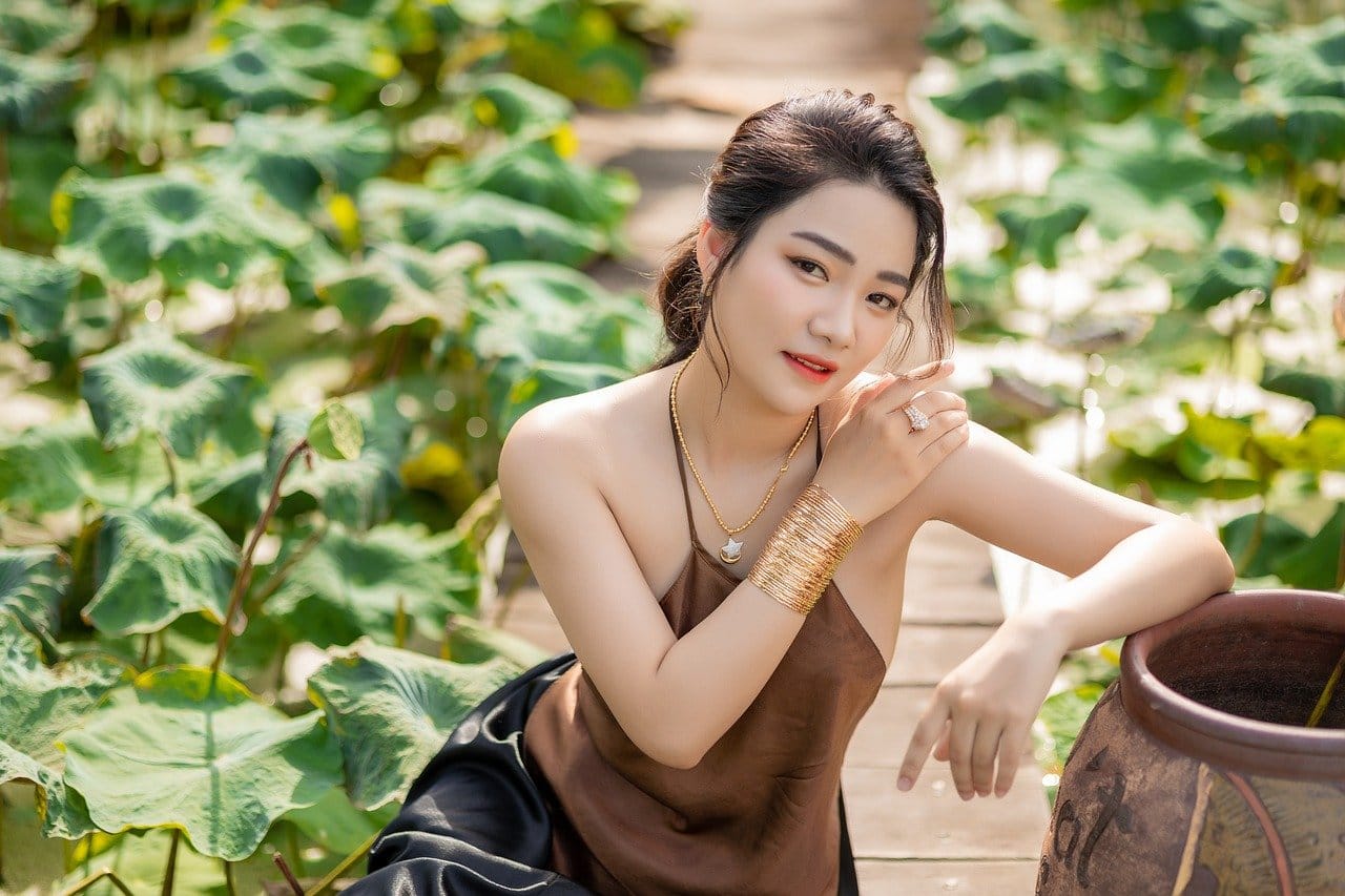 Jak ubrać się modnie mając tylko 5 ubrań?